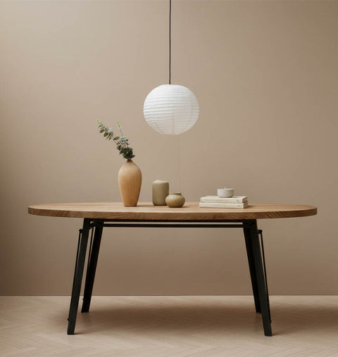 Aura dining table