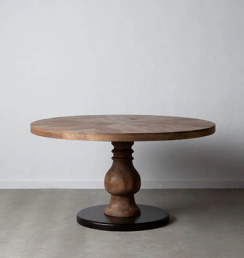 Windsor Pedestal Dining Table