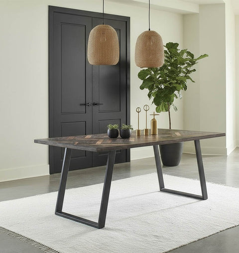 Titan Table